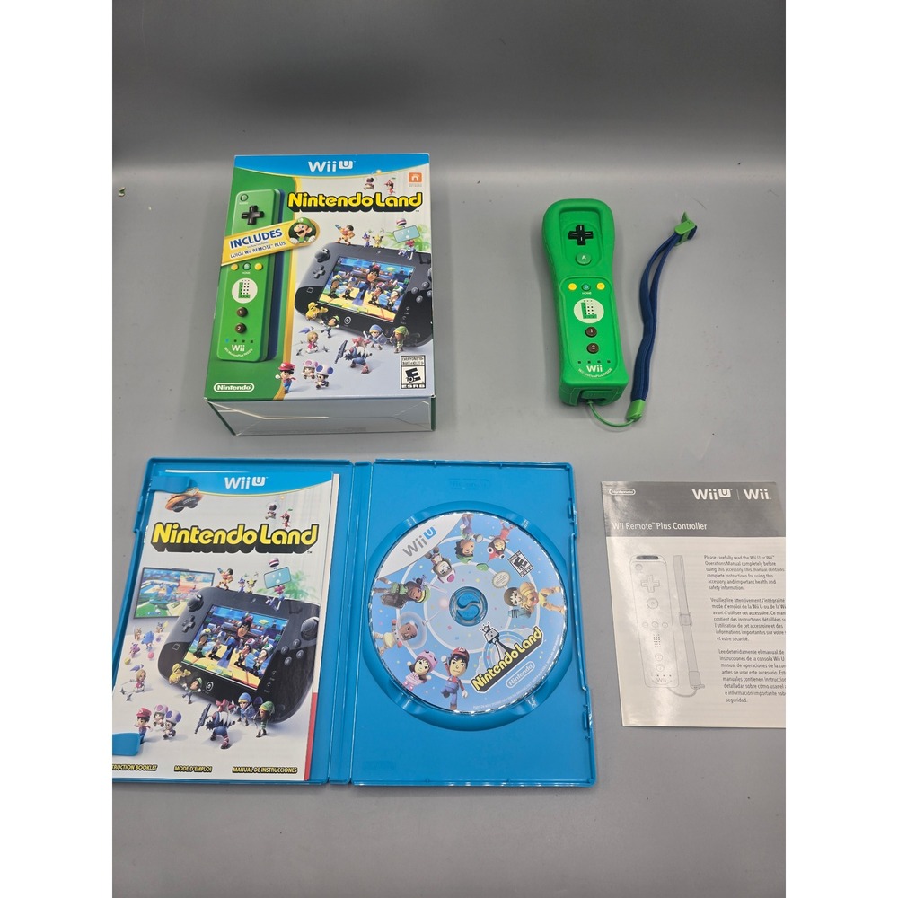 Nintendo Land Wii U Luigi Green Wii Remote Plus Controller Bundle Game CIB